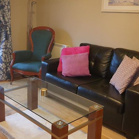 Town Centre Apartment Трім Екстер'єр фото