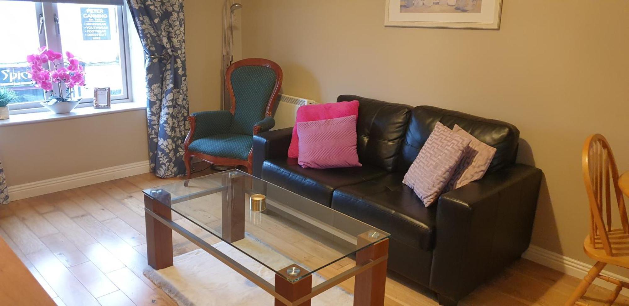 Town Centre Apartment Трім Екстер'єр фото